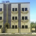 Aqaba balconi vetro giallo e fotovoltaico monocristallino nuovo nero